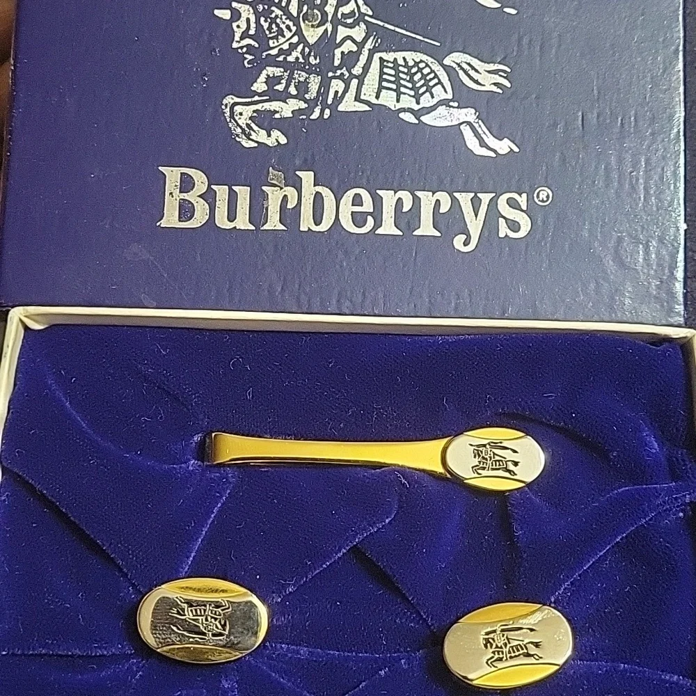BURBERRYS VINTAGE 3PC CUFFLINKS IN BOX EUC